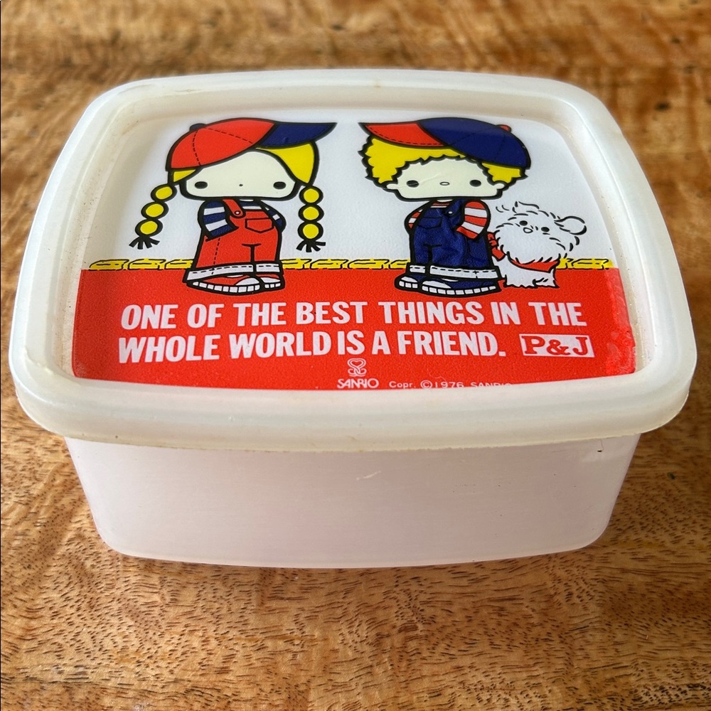 Sanrio *Rare* PATTY & JIMMY 1976 Plastic Container with Lid - Picture 2 of 6